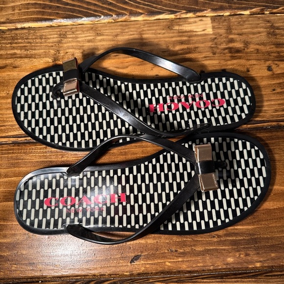 COACH Landon Black Jelly Flip Flop Sandals with Gold Bow sz: 8B - Picture 3 of 9